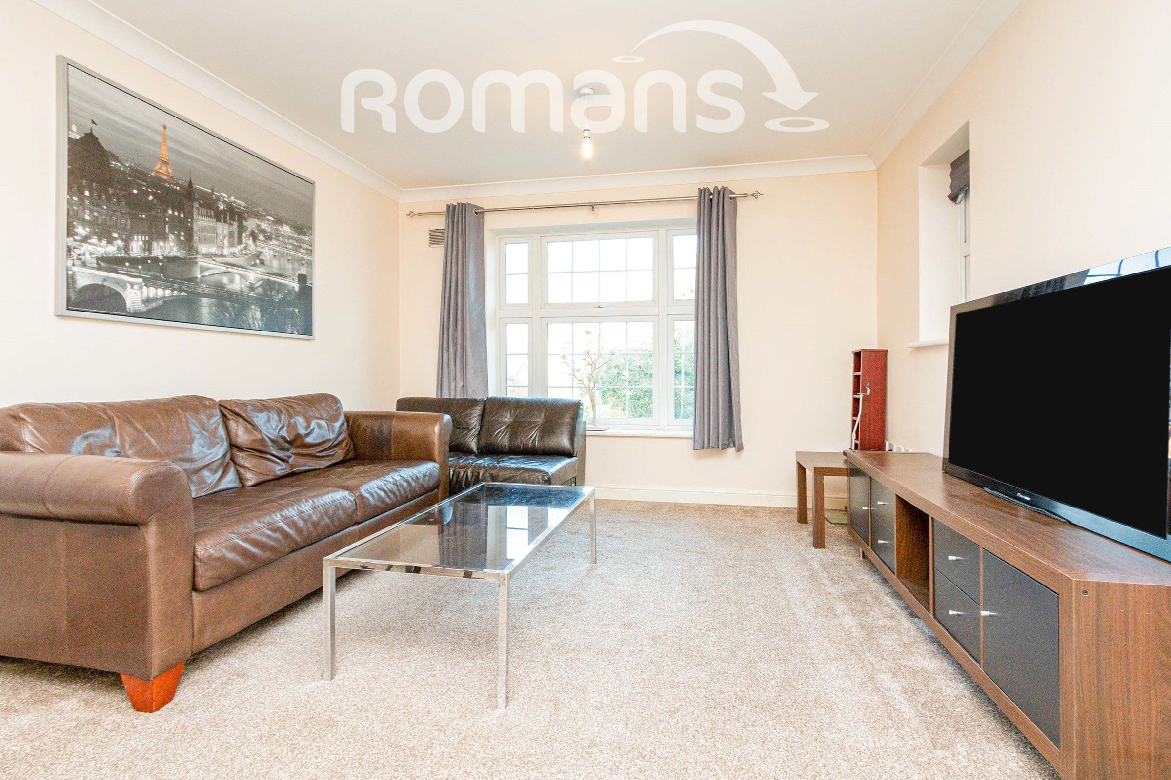 Flat London Road in Surrey Heath