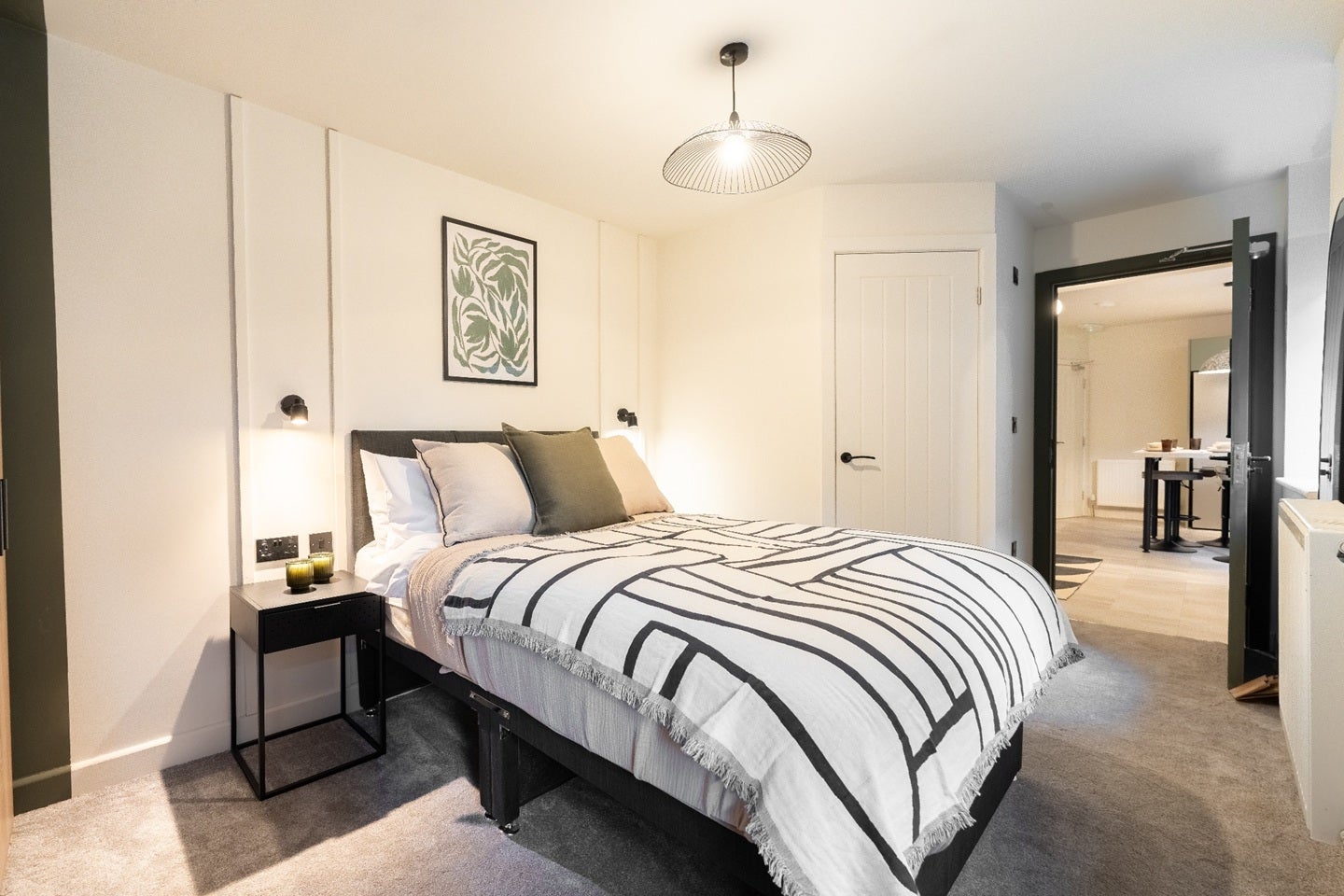 Room Hodge Road in Salford