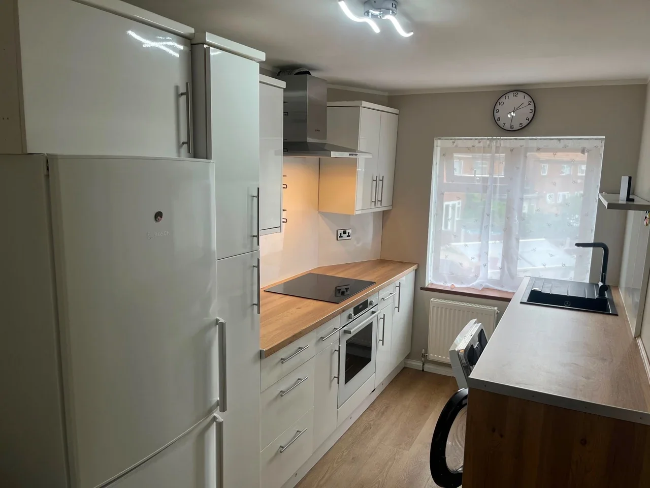Flat Dunedin Road in Greater London