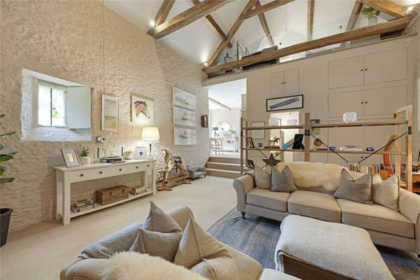 House Hawkers Hill in Cotswold District