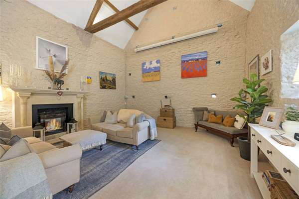 House Hawkers Hill in Cotswold District