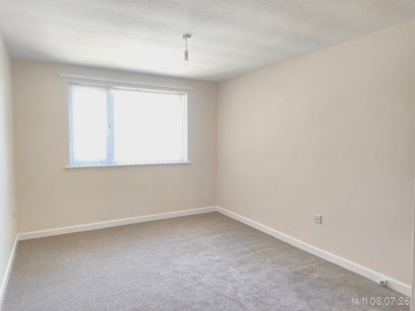 Flat Berrow Road in Burnham-on-Sea