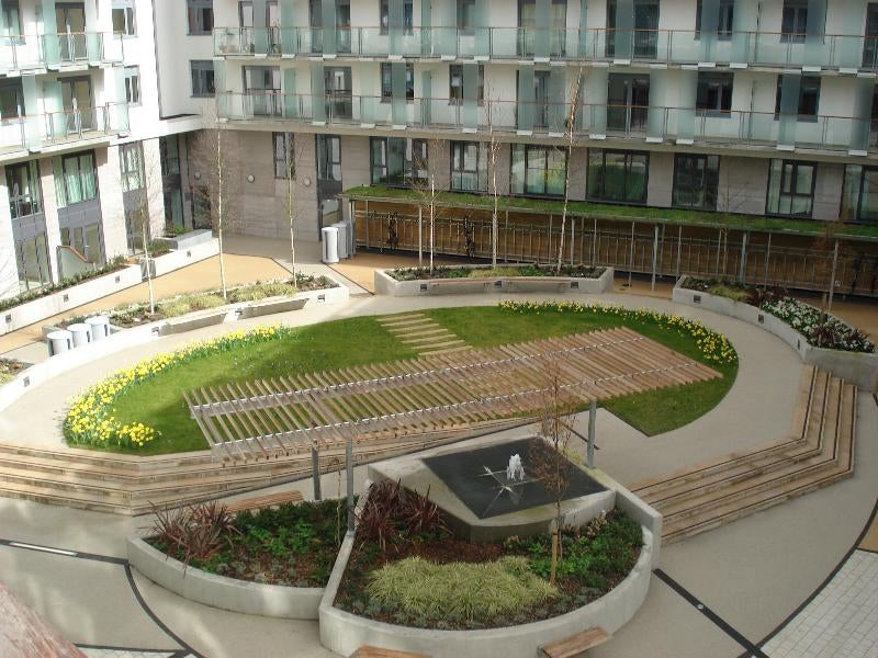 Flat Empire Way in Greater London