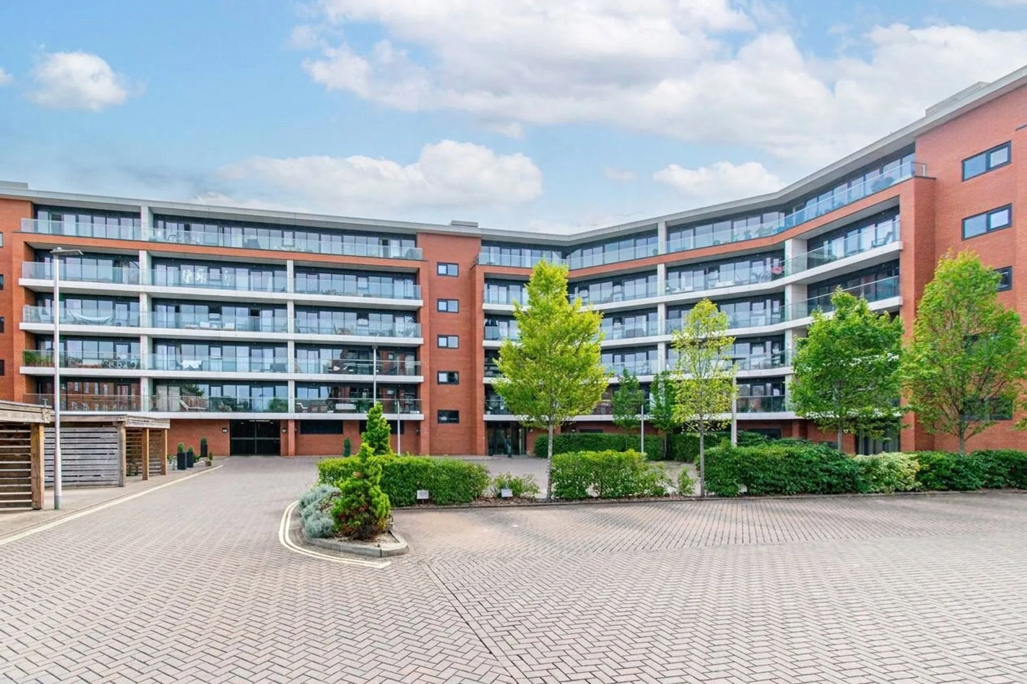 Flat Racecourse Road in Greenham