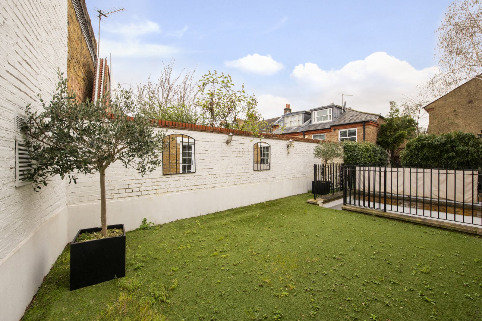 House Lower Richmond Road in Greater London