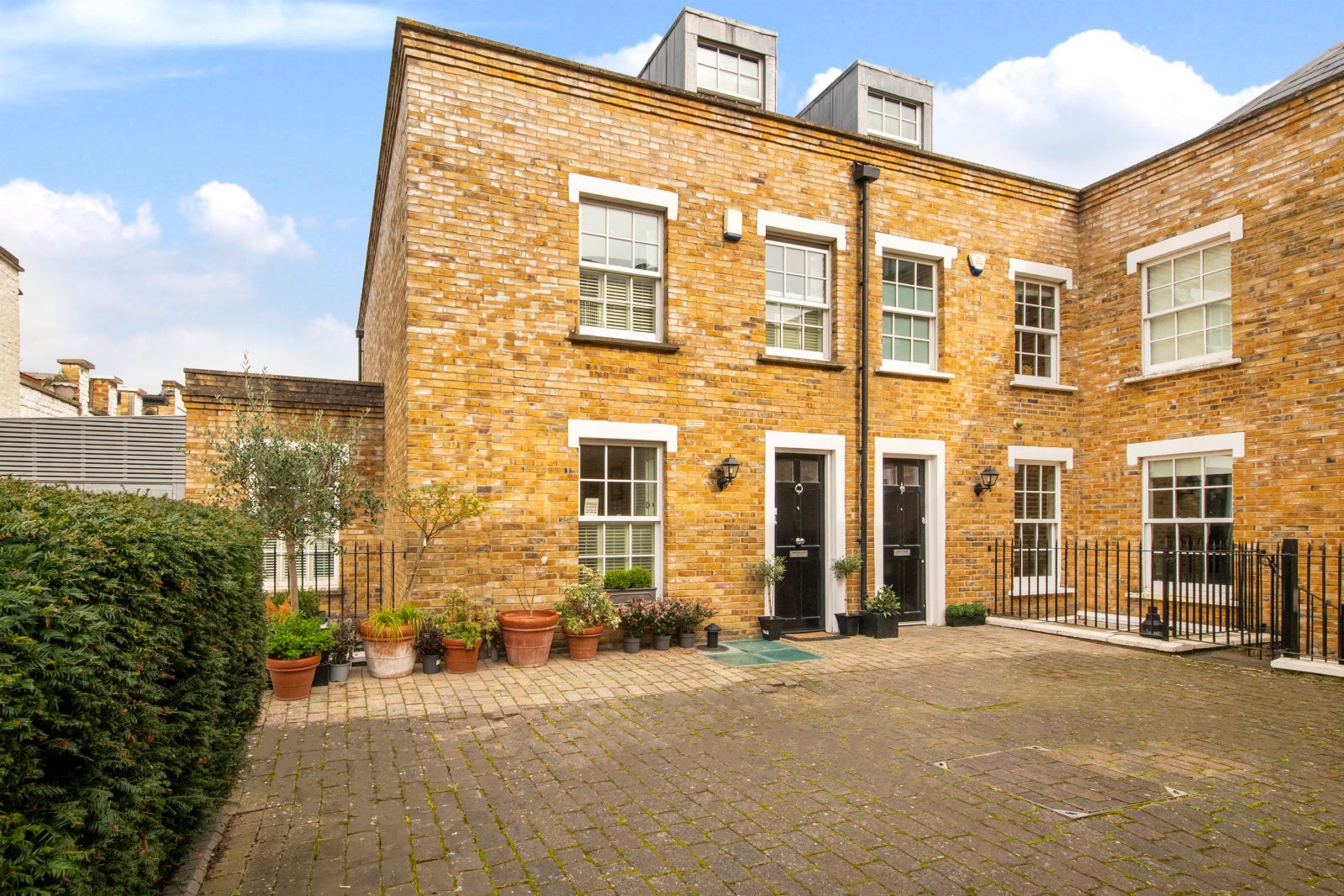 House Lower Richmond Road in Greater London