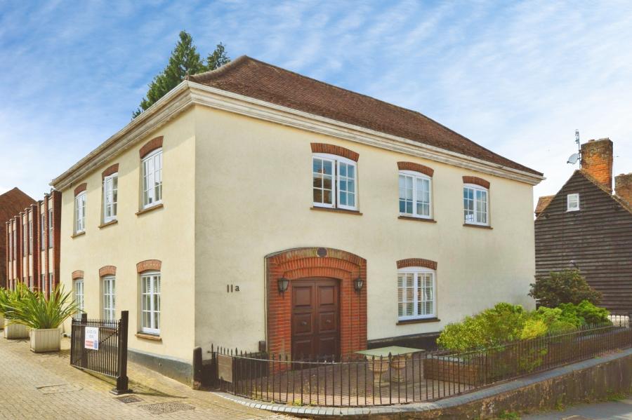 Flat Bowes Lyon Mews in St Albans