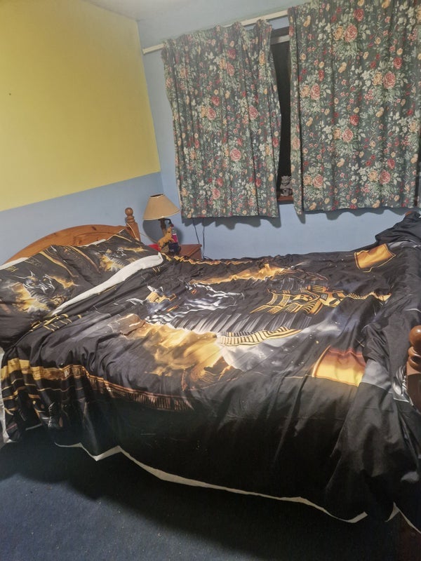 Room St Andrews Close in East Suffolk