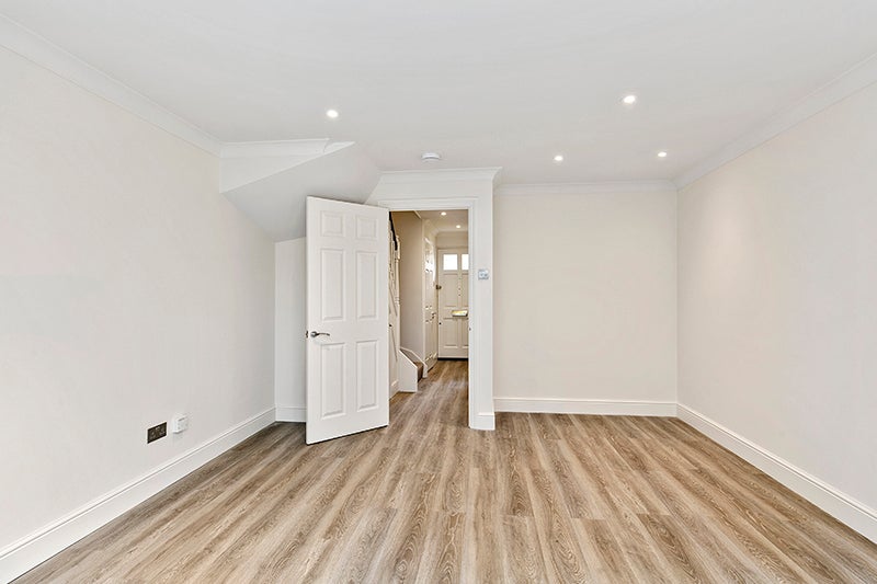 House White Heron Mews in Greater London