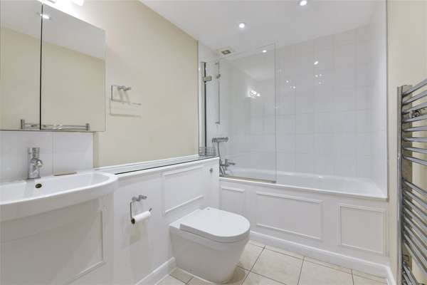 Flat Ennismore Gardens in City of Westminster