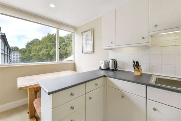Flat Ennismore Gardens in City of Westminster
