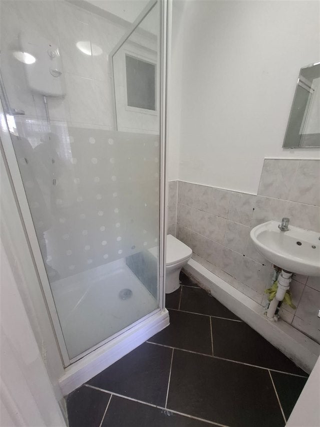Flat Tannsfeld Road in Greater London
