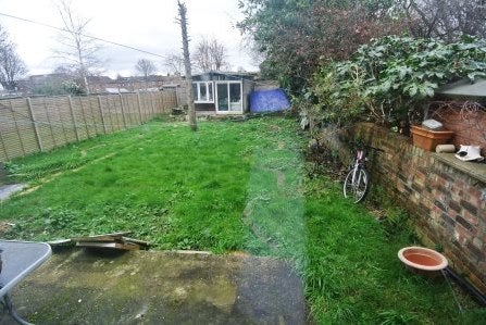 Flat Tannsfeld Road in Greater London