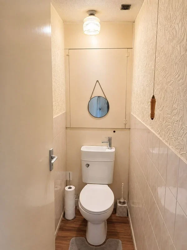 Room Mayfield Close in Greater London