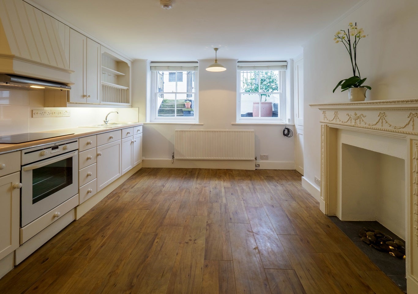 Flat Ormond Road in Greater London