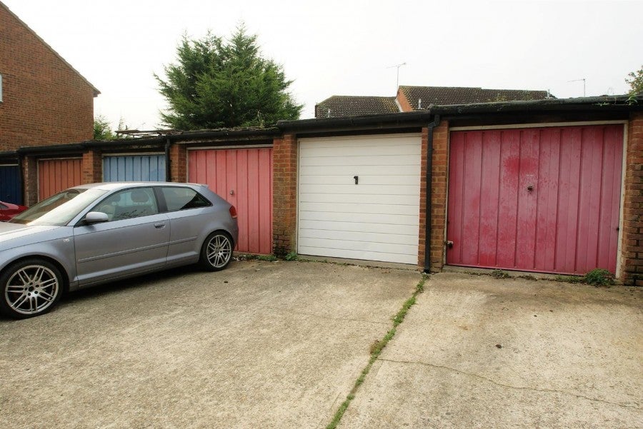 House Irving Close in East Hertfordshire