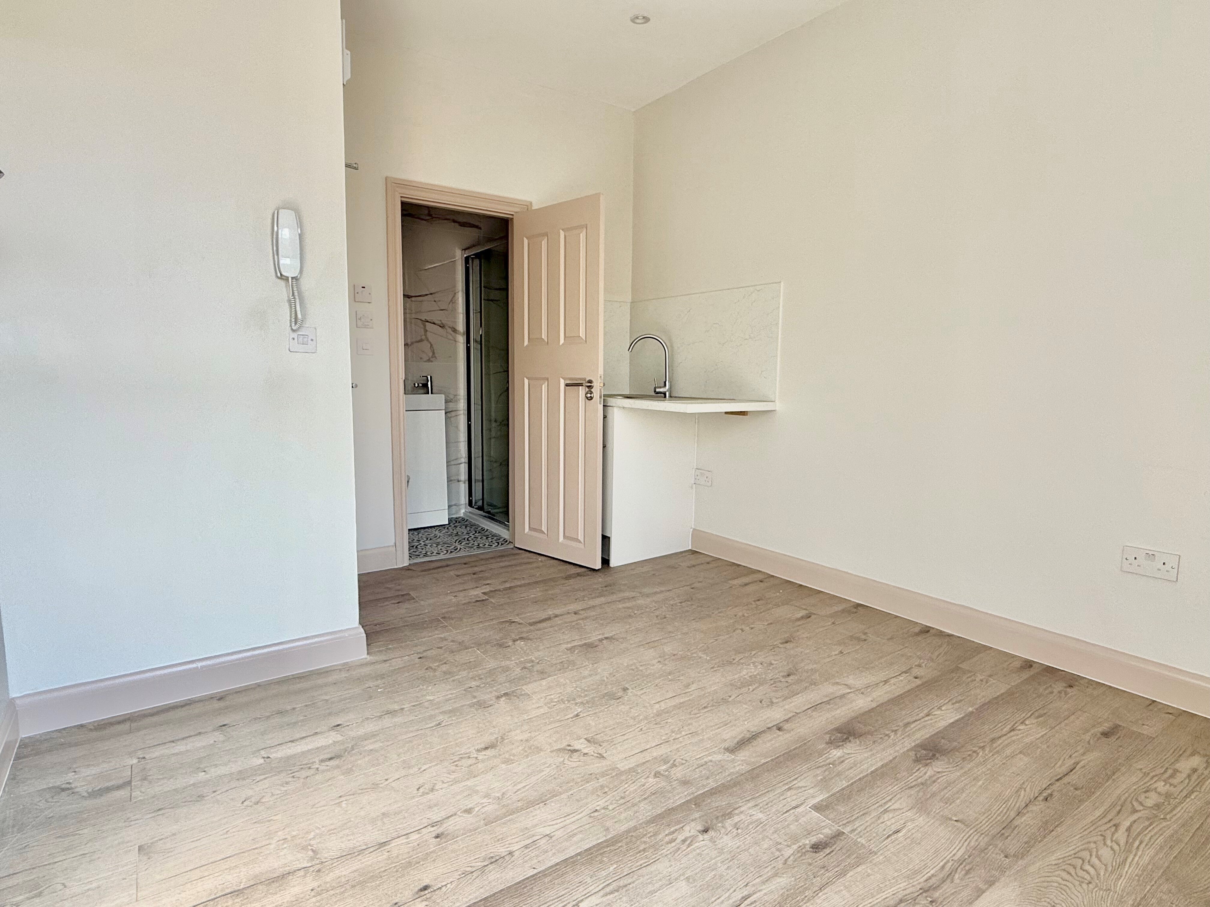 Room Bonds Lane in Biggleswade