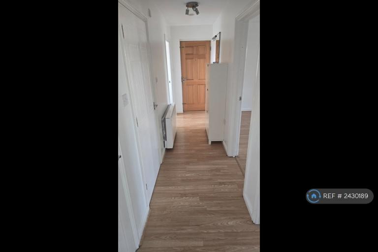 Flat Paradise Path in Greater London
