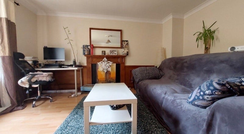 Room Dumbiedykes Road in City of Edinburgh