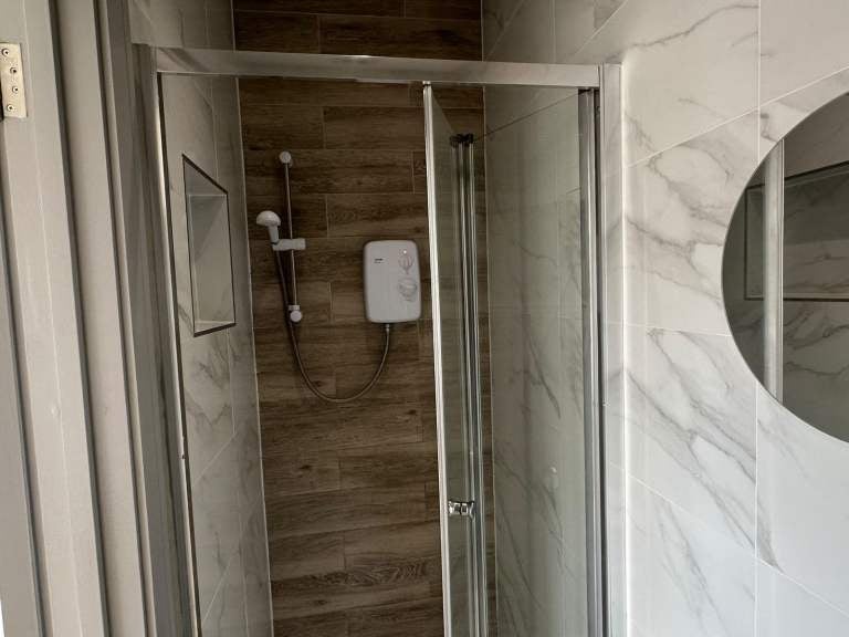 Flat Bodiam Road in Greater London
