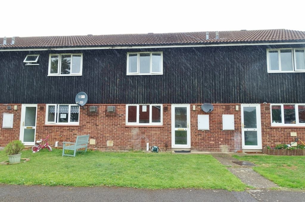 House Brickfields Avenue in West Suffolk
