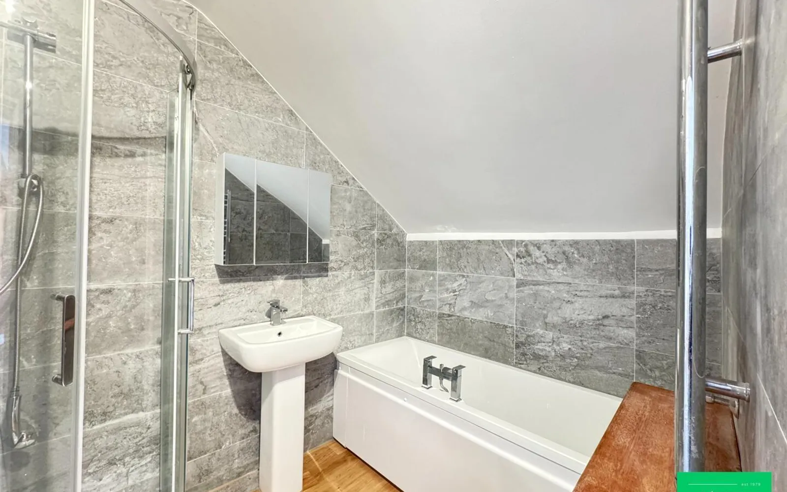 Flat Fortis Green in Greater London