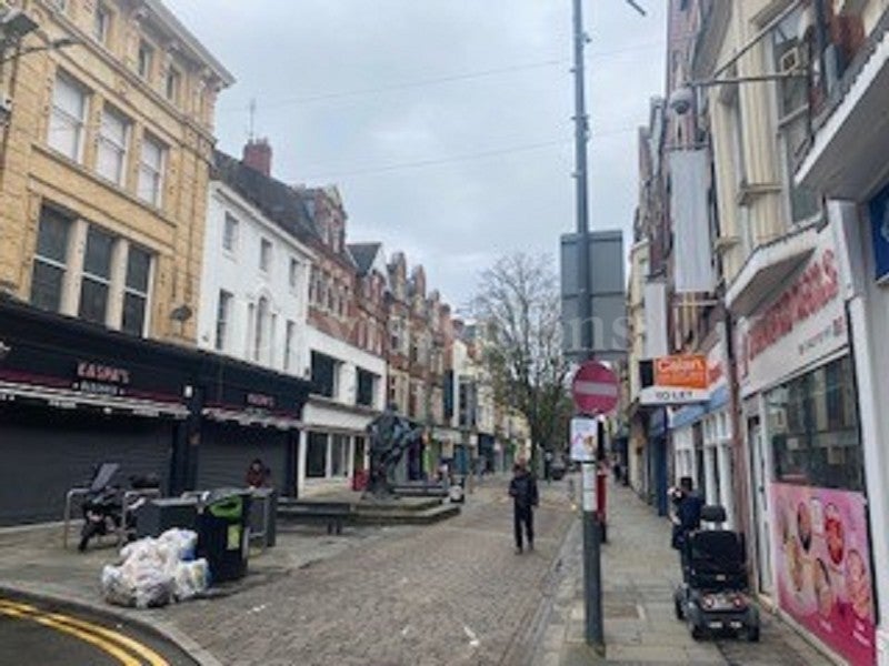 Flat Commercial Street in Newport
