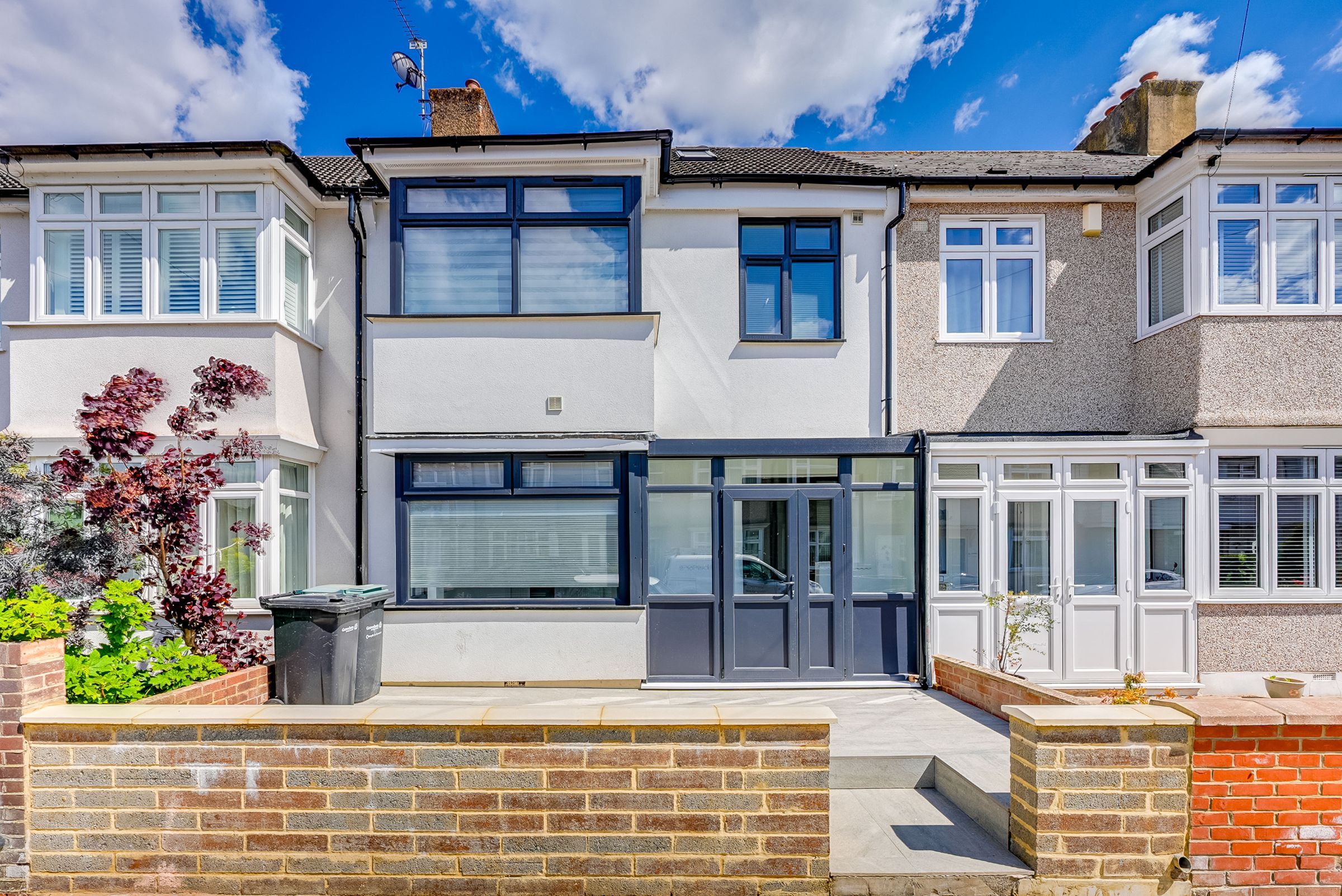 Room Trosley Avenue in Gravesham