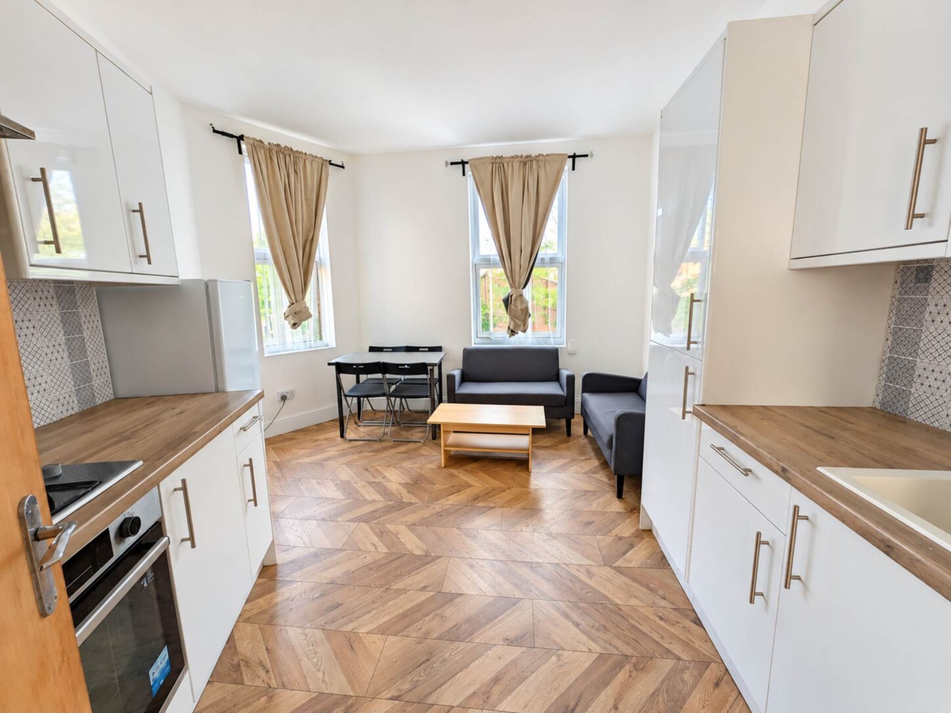 Flat High Road Leytonstone in Greater London