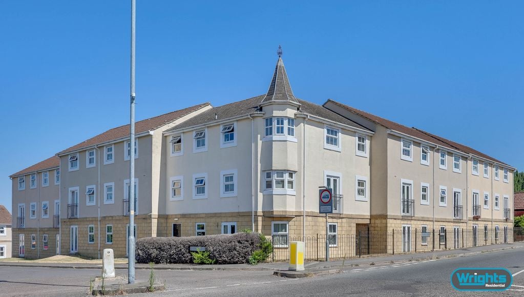 Flat Queens Square in Chippenham