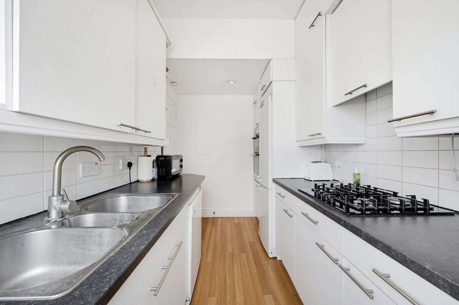 Flat Elvaston Mews in Greater London