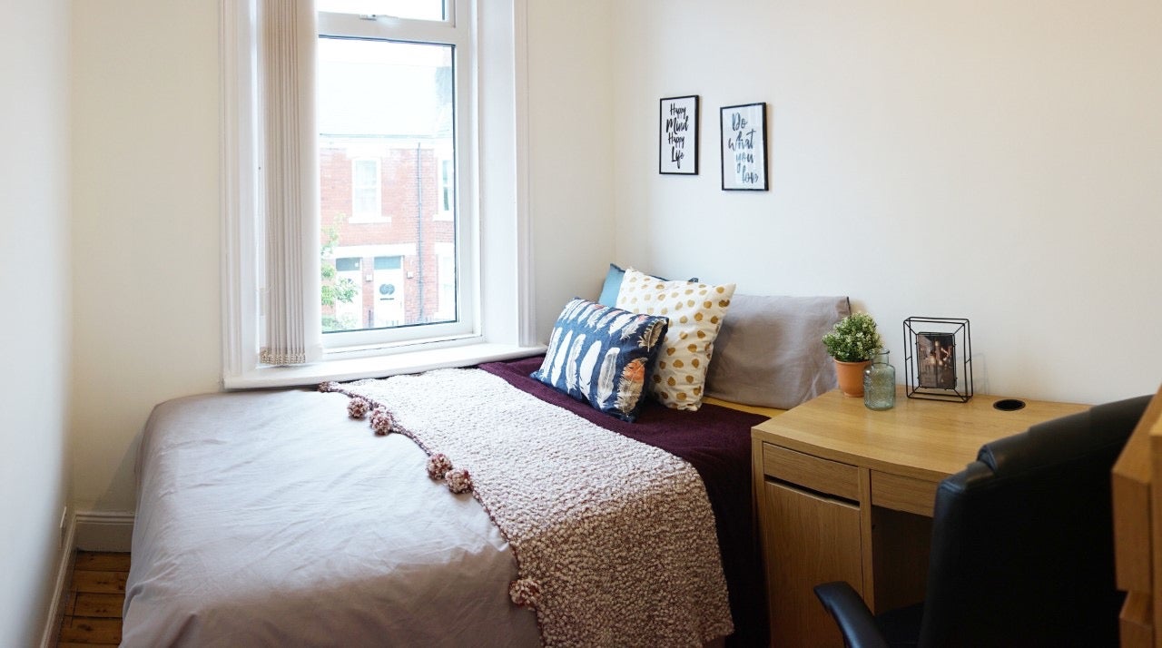Flat Balmoral Terrace in Newcastle upon Tyne
