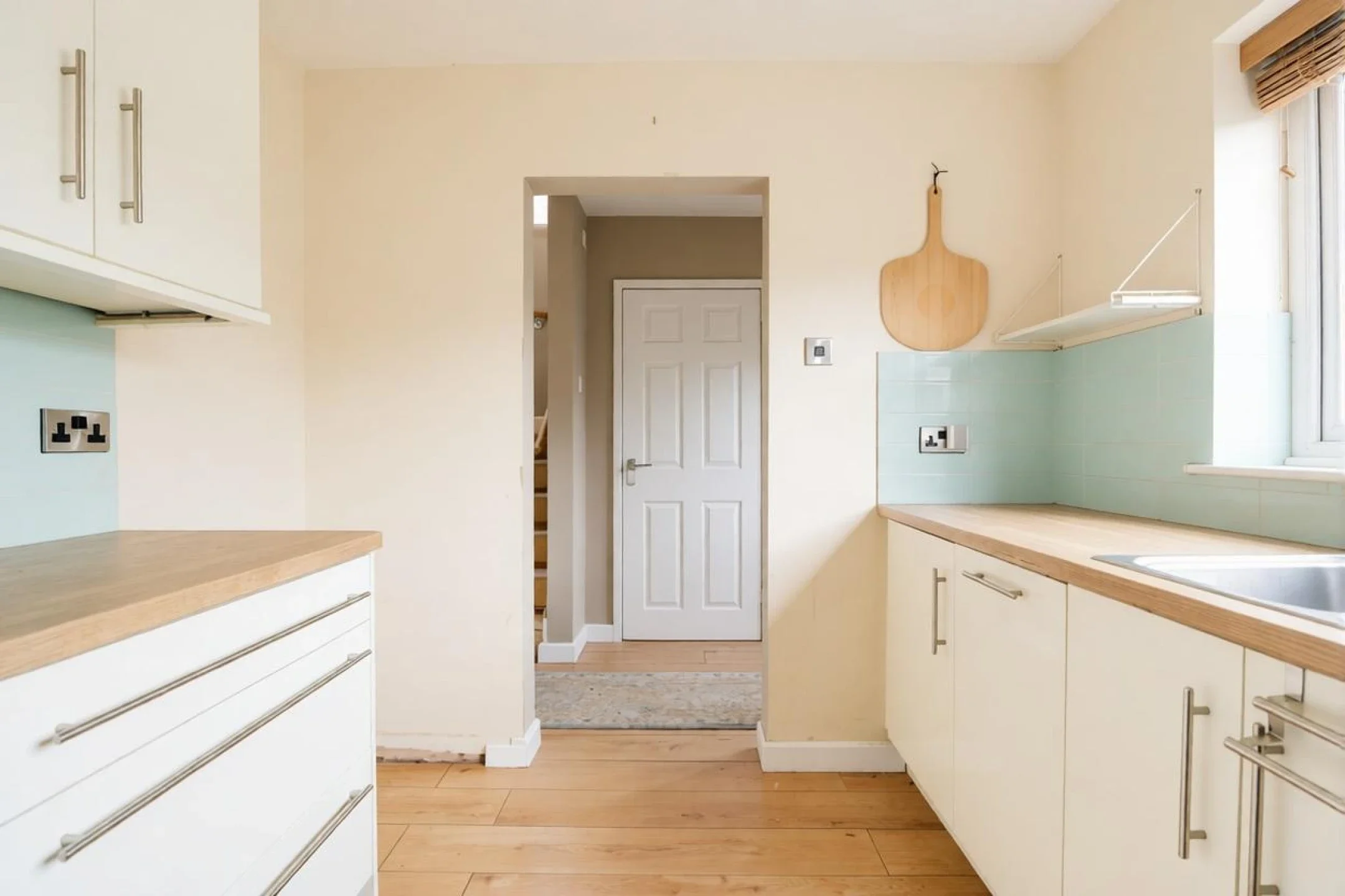Flat Debenham Crescent in Stoke-on-Trent
