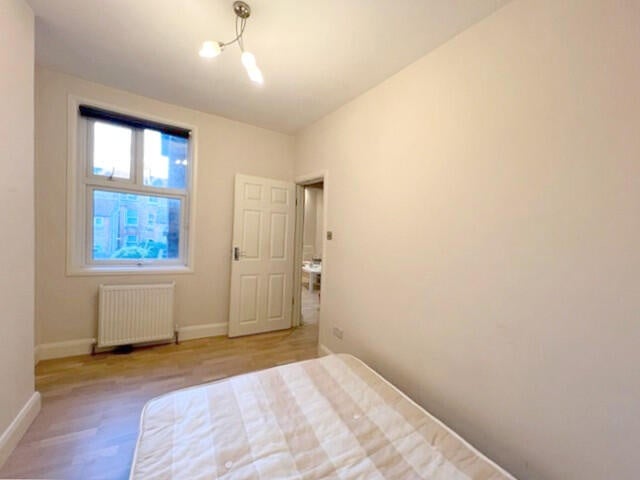 Flat Coverton Road in Greater London