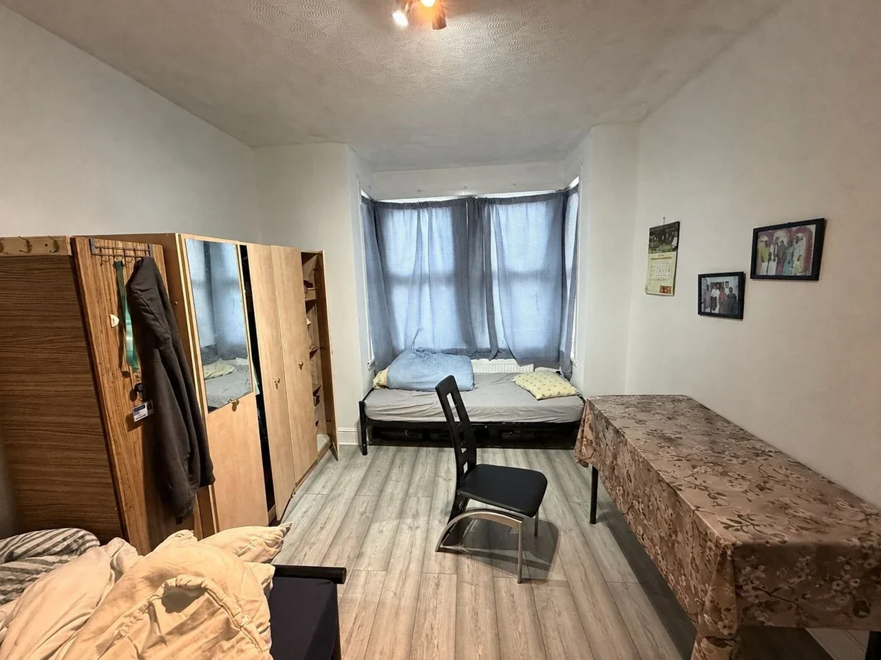 Room Strone Road in Greater London