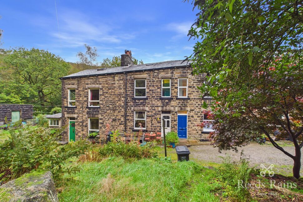 Flat Campden Road in Hebden Royd