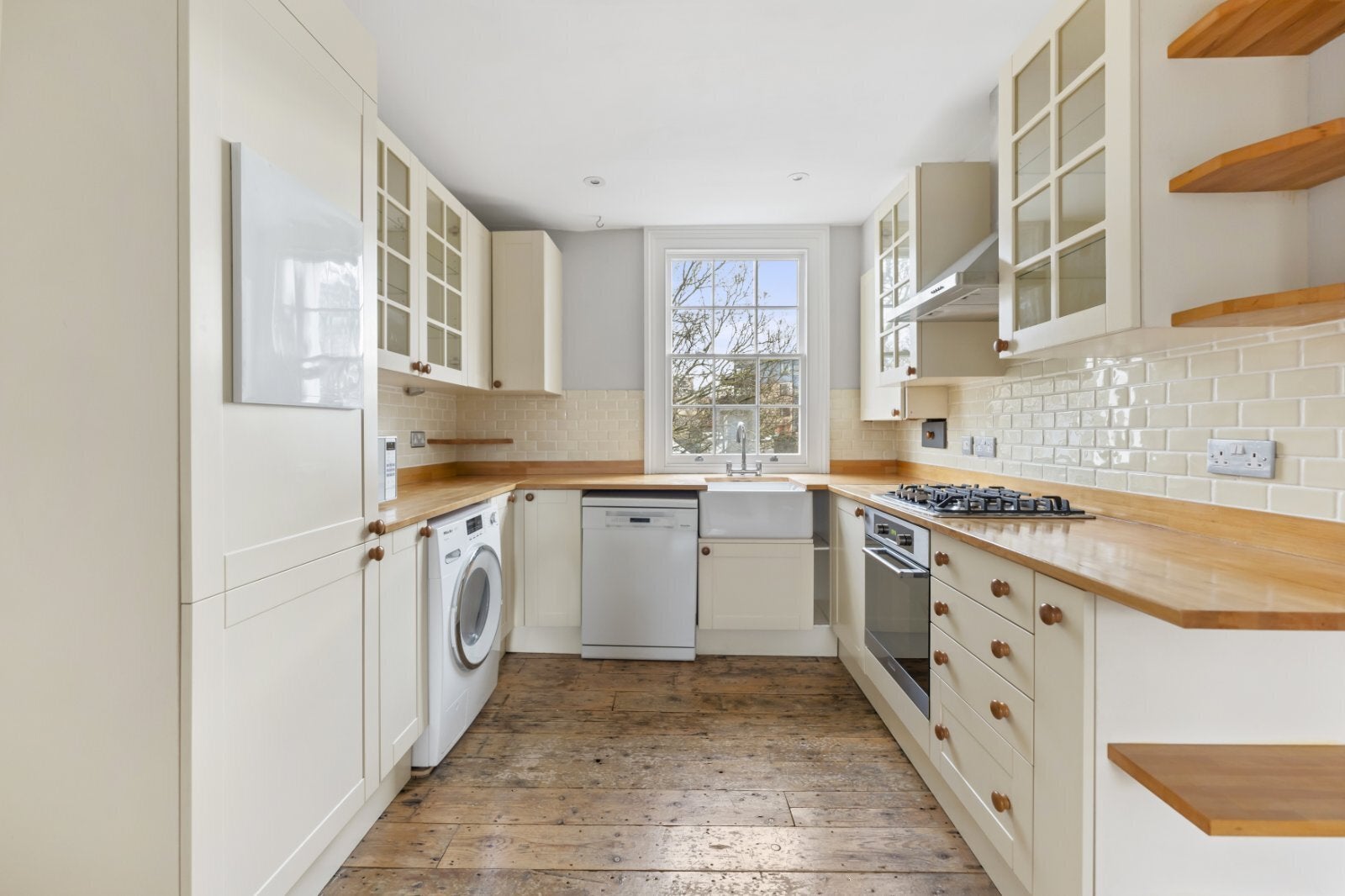 Flat Caledonian Road in Greater London
