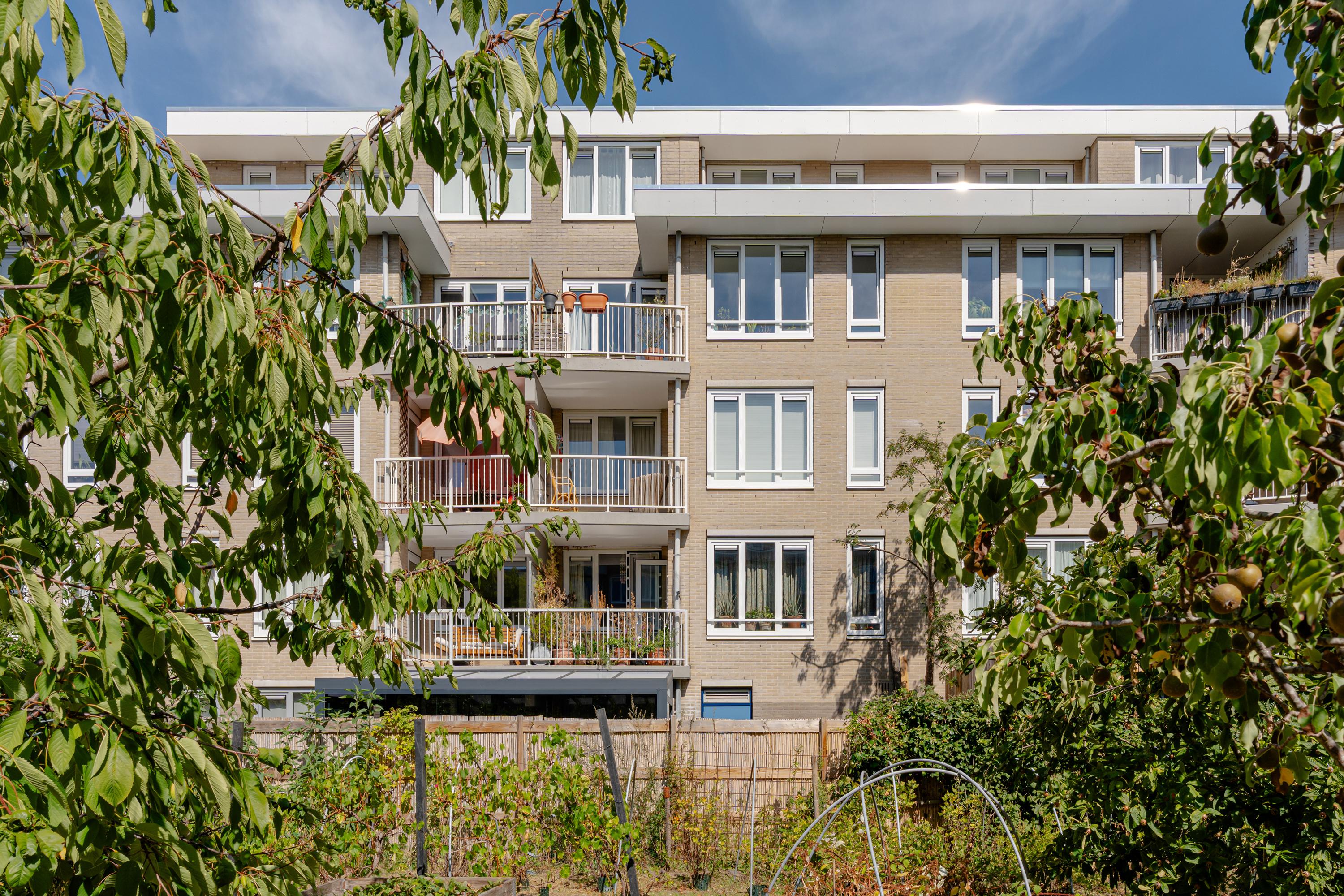 Appartement Jacob Burggraafstraat 42 in Amsterdam