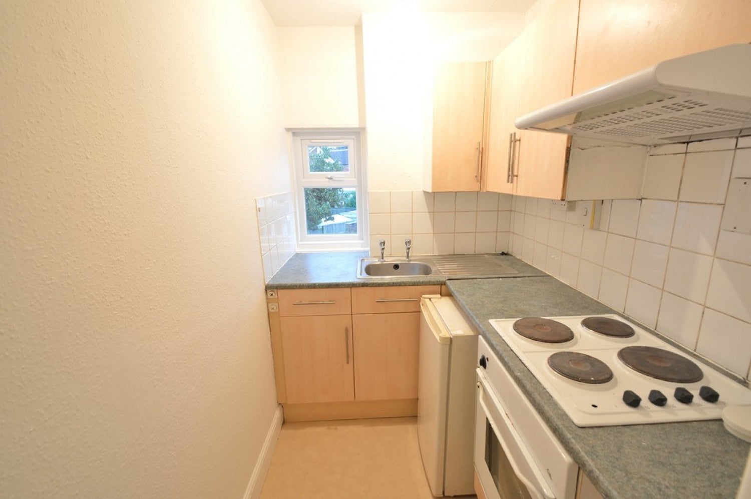 Flat Bellevue Road in Eastleigh