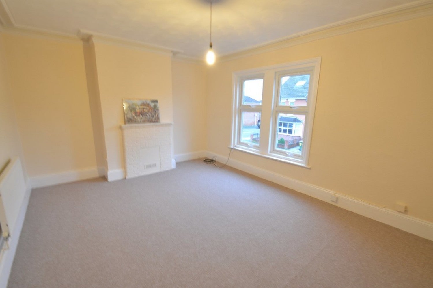 Flat Bellevue Road in Eastleigh