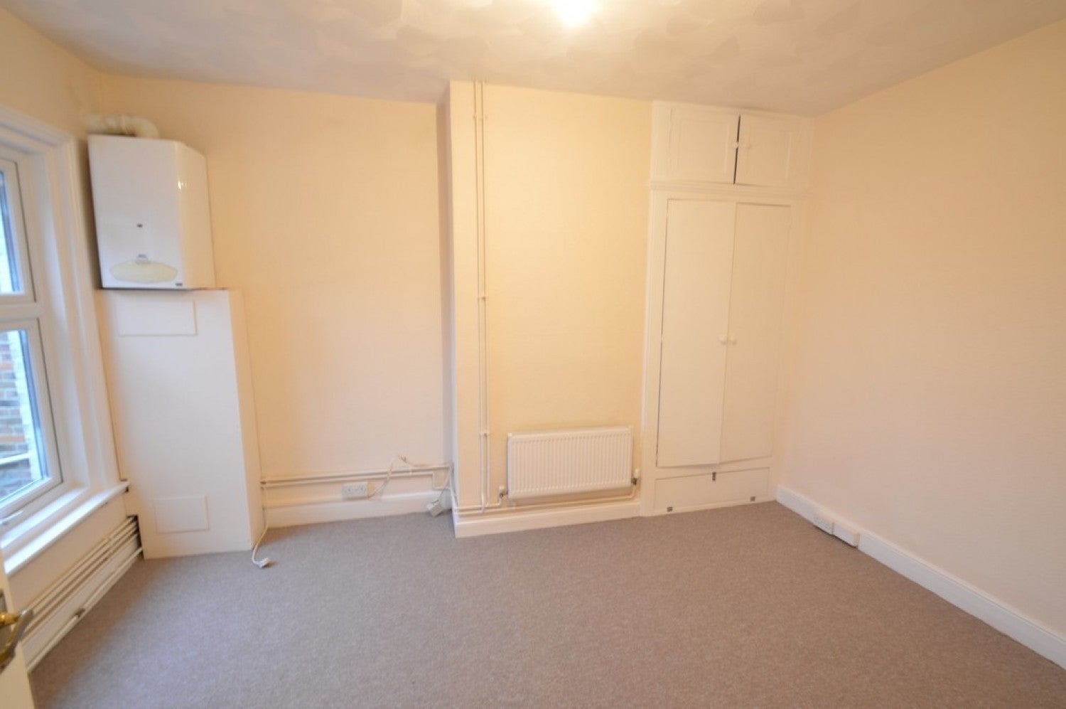 Flat Bellevue Road in Eastleigh