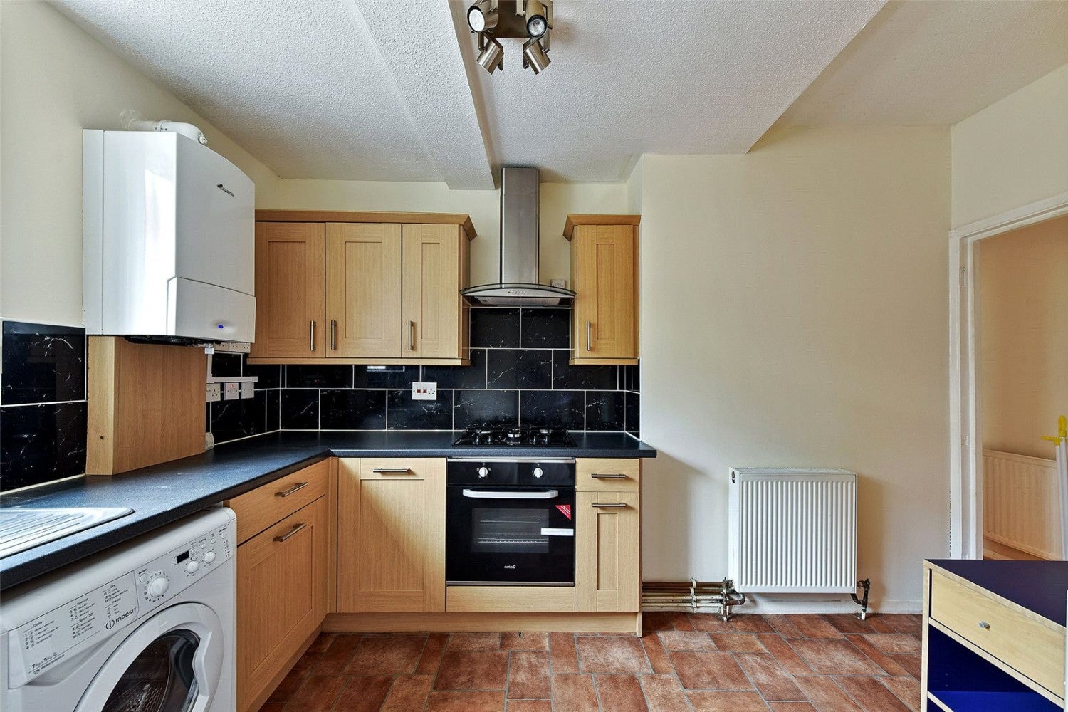 Flat Ainsley Street in Greater London