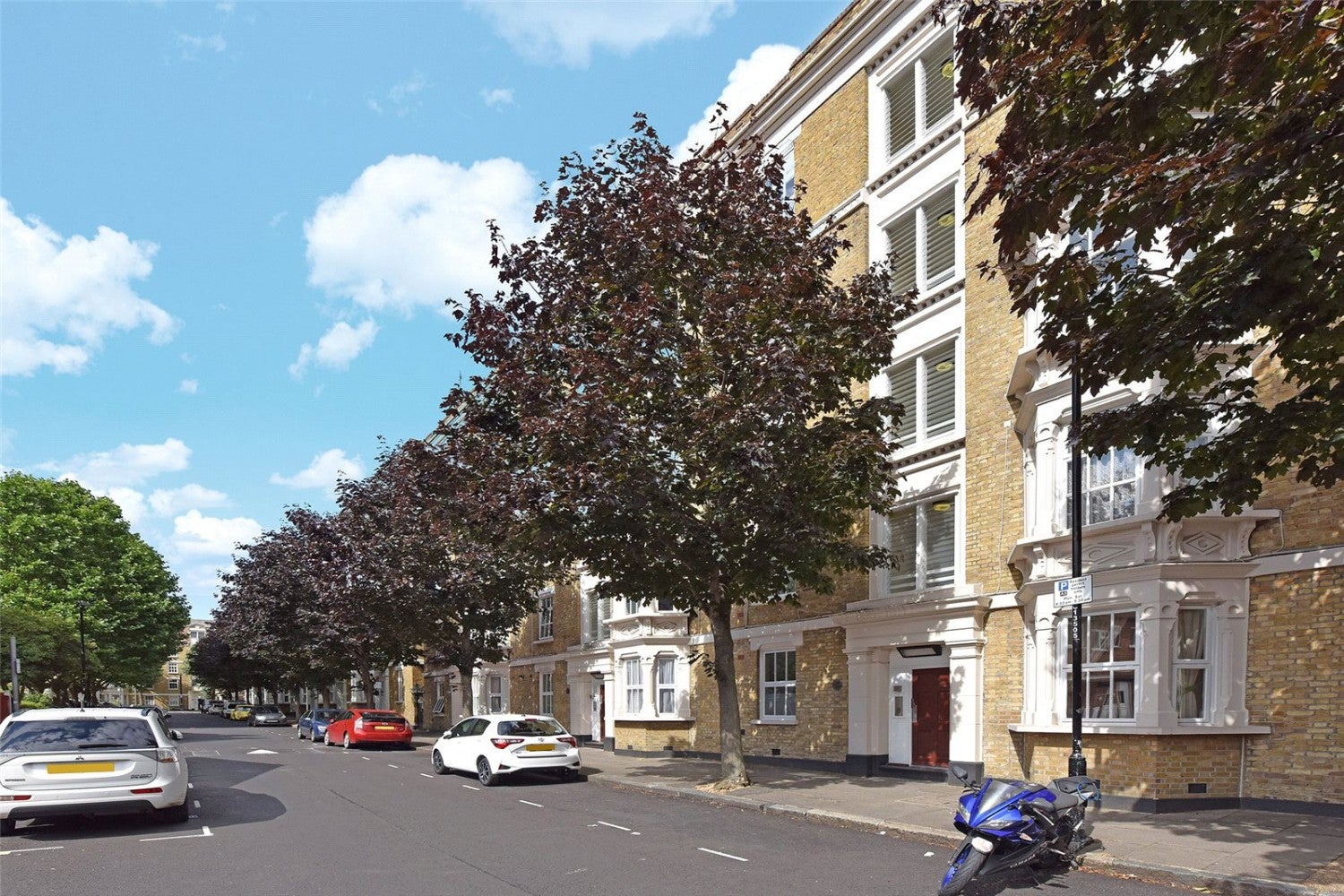 Flat Ainsley Street in Greater London