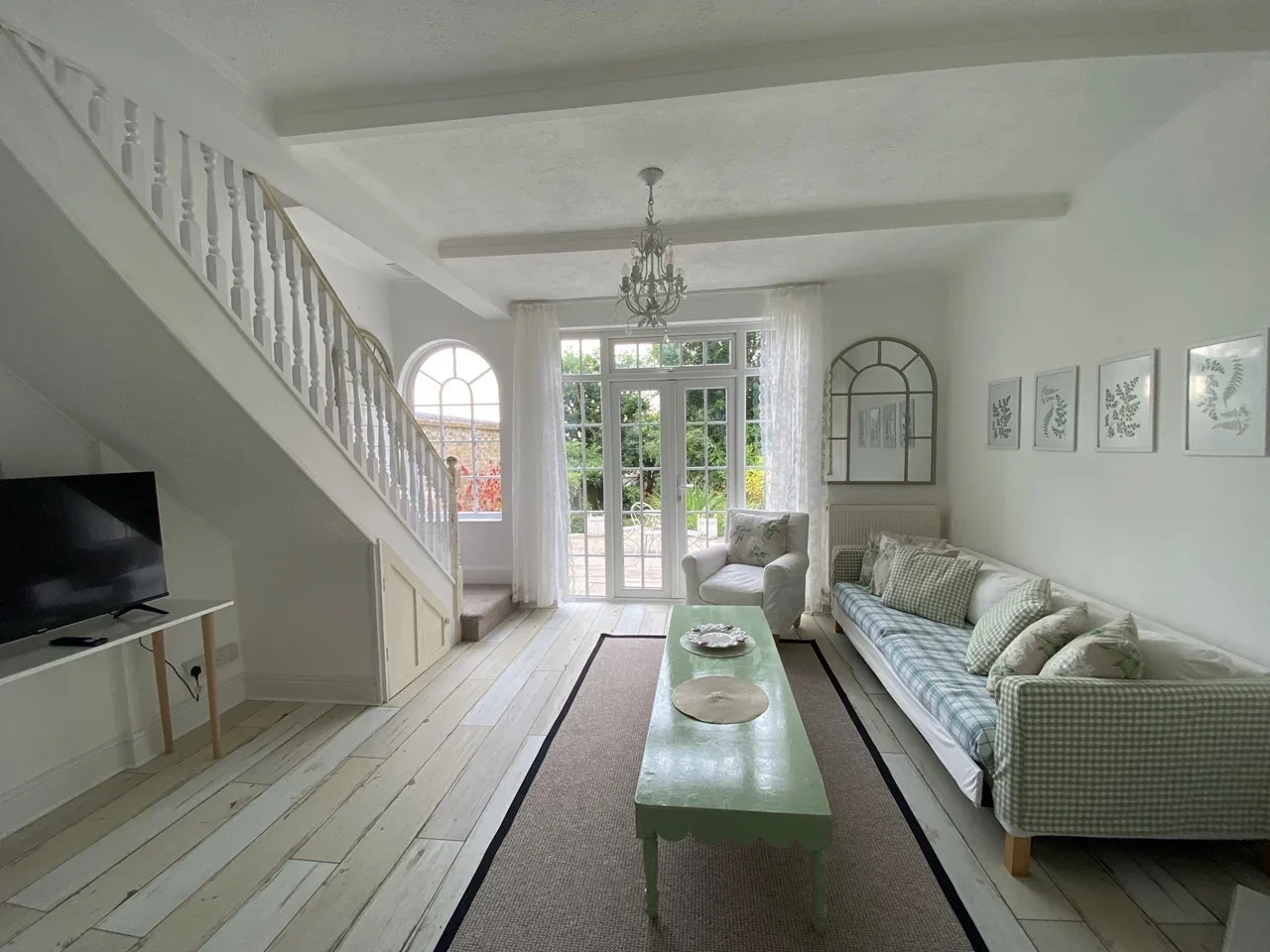 House Ross Road in Greater London