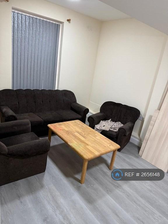 Flat Kingston Road in Greater London