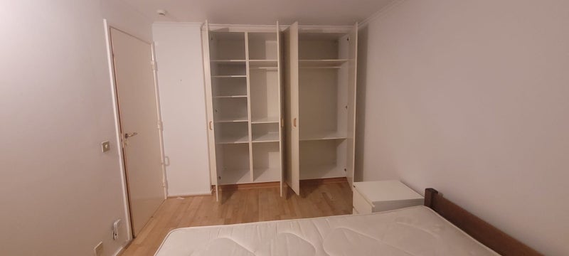Room South Sea Street in Greater London