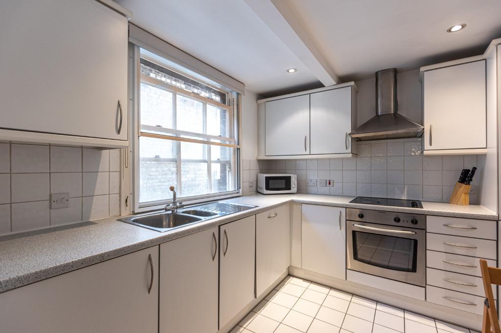 Flat Bishopsgate in City of London
