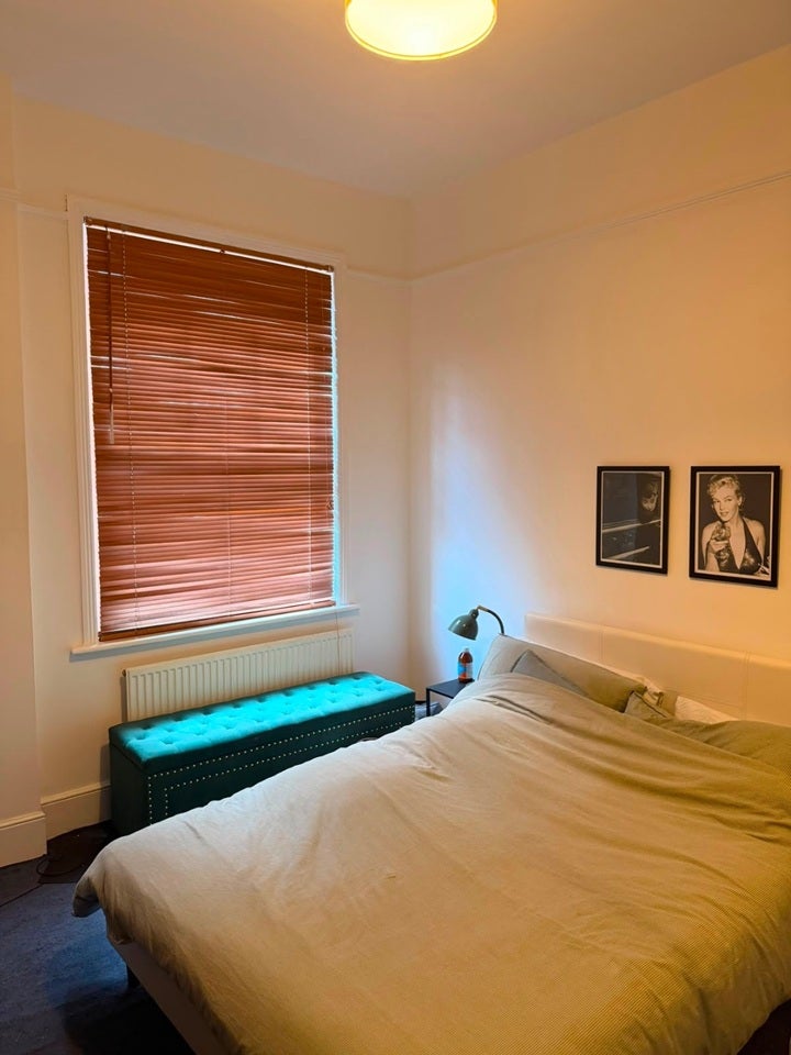 Flat Prince of Wales Drive in Greater London