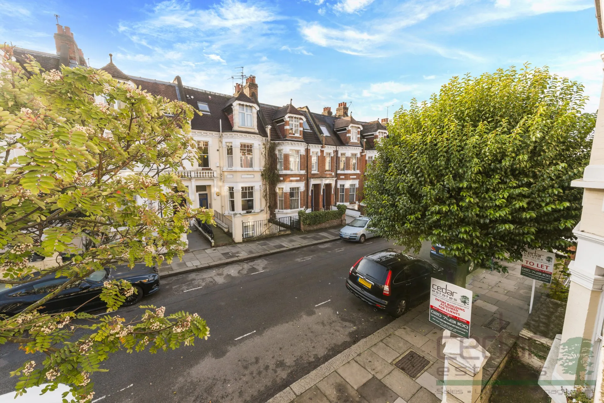 Flat Inglewood Road in Greater London
