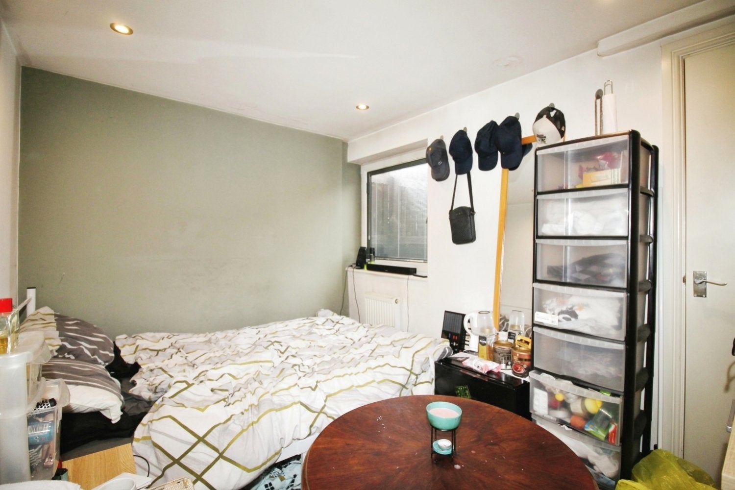 Room Trelawn Terrace in Leeds